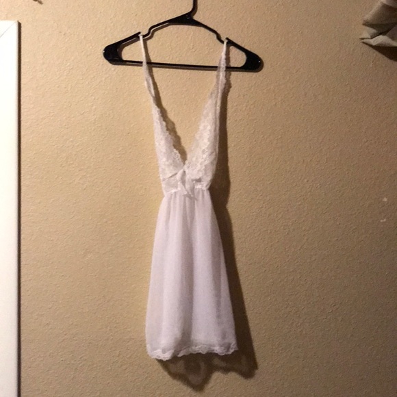 Victoria’s Secret crossback slip - Picture 1 of 1